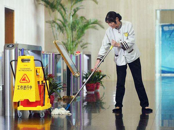 為什么現在很多企業保潔選擇托管，而不是自招呢？